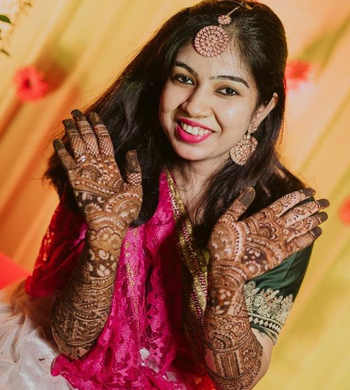 Creative Ways For All Indian Brides To Hide Her Husband's Name In Her Wedding  Mehendi -