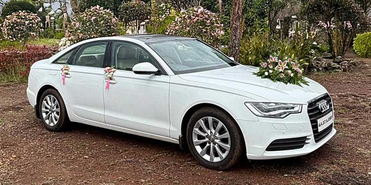  Studio 21 Luxury Car Rentals in Goa