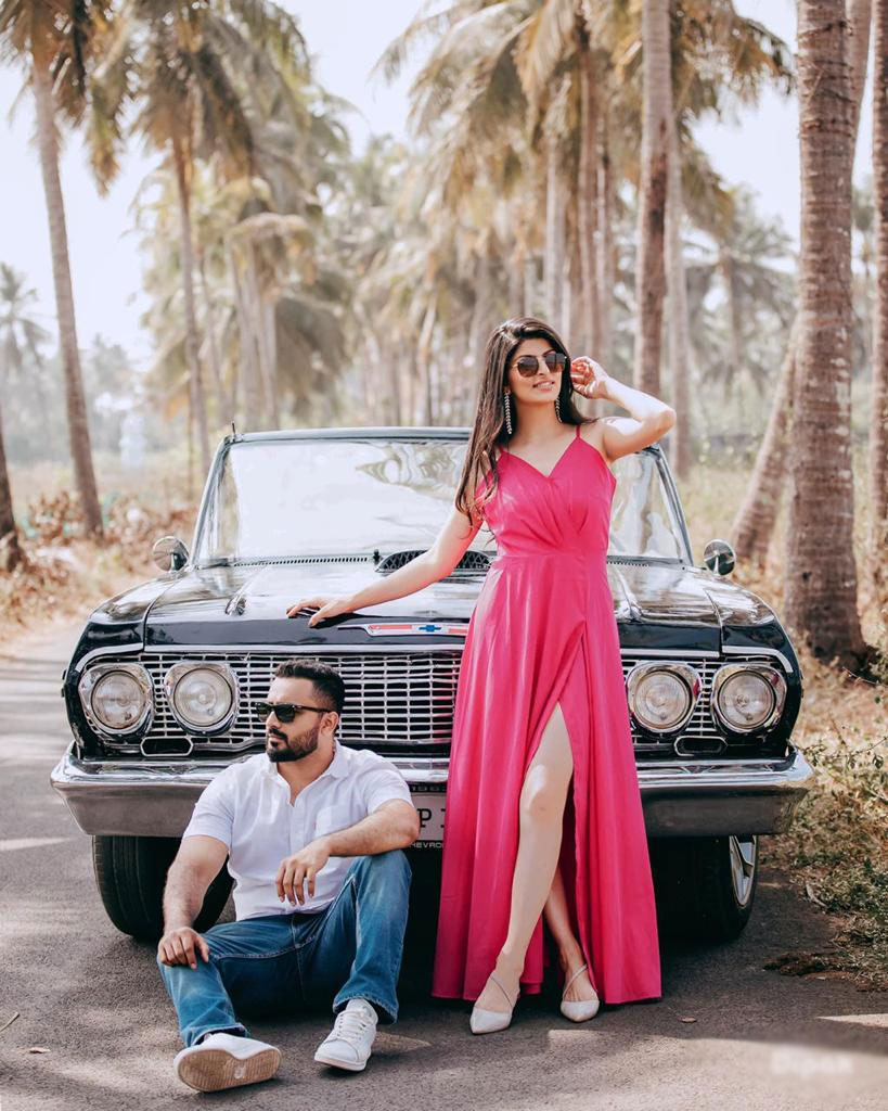 latest pre wedding pictures 2021 I trending couple poses with car I click  by click… | Couple posing, Wedding couple poses photography, Pre wedding  photoshoot outfit